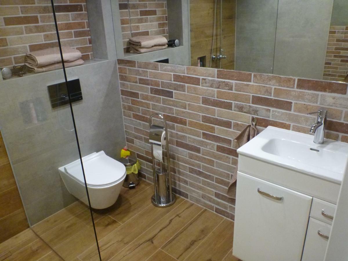 Apartament Na Brodatego Wrocław Kültér fotó